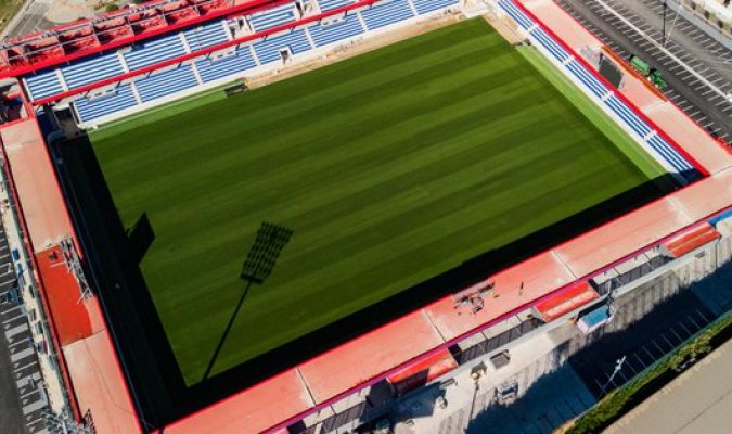 世体:西甲代表考察巴萨临时球场,确保周末联赛万无一失