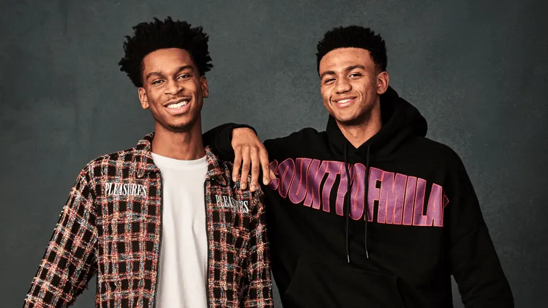 yl23455 永利-共享的姓氏,共同的梦想:这两个“亚历山大”,用篮球写下家族传奇